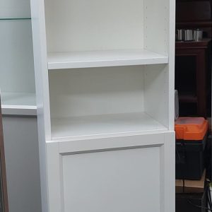 Shelf unit (70% new) - Dimensions: 40cm (W) * 31cm (D) * 203cm (H)