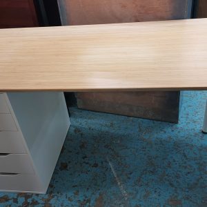 Practical Desk (75% New) Dimensions: 140 cm (W) × 65 cm (D) × 73 cm (H)