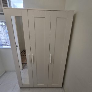 窄Narrow mirrored wardrobe (75% new) Dimensions: 40cm (width) * 61cm (depth) * 206cm (height)