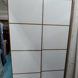 紅蘋果四尺衣櫃(75%新) 尺寸: 122cm(寬)* 60cm(深)* 217cm(高)//////售罄/////SOLD OUT