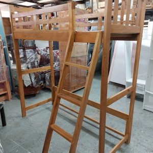 Solid wood loft bed (70% new) Dimensions: 130cm (width) * 178cm (length) * 142-193cm (height) Inner 69cm (width) * 171cm (length)/////售罄////SOLD OUT
