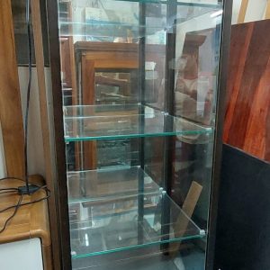 紅蘋果玻璃飾櫃 (70%新) 尺寸: 49cm(寬)* 41cm(深)* 41cm(高)//////售罄/////SOLD OUT