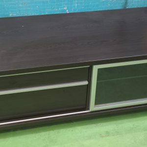 Red Apple 5-foot TV Stand (75% New) Dimensions: 153cm (W) * 49cm (L) * 42cm (H)