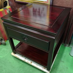 花梨床頭櫃 尺寸: 56cm(寬)* 56cm(深)* 56cm(高)