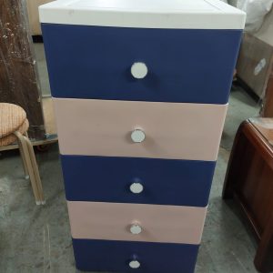 Five-drawer plastic container (75% new) Dimensions: 48cm (W) * 40cm (D) * 101cm (H)
