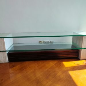 雲石玻璃電視地櫃 (75%新) 尺寸: 191cm(寬)* 46cm(深)* 51cm(高)