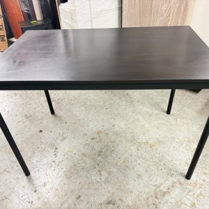 Dining table (65% new) Dimensions: 110cm (width) * 67cm (depth) * 75cm (height)