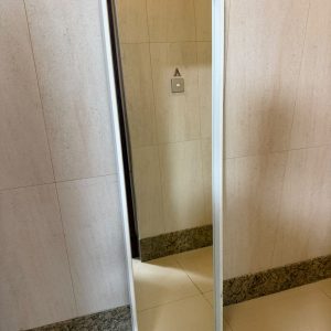 全身鏡 (75%新) 尺寸: 40cm(寬)* 5cm(深)* 150cm(高)