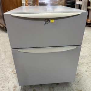 新靚有鎖小露寶 (80%新)- 尺寸: 40cm(寬)* 57cm(深)* 54cm(高)